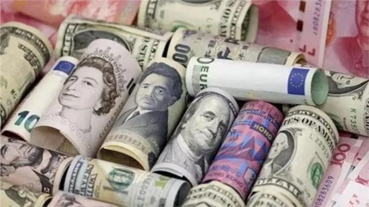 تحديثات الصرف.. تذبذب أسعار العملات الأجنبية في مستهل تعاملات 13 فبراير بمصر